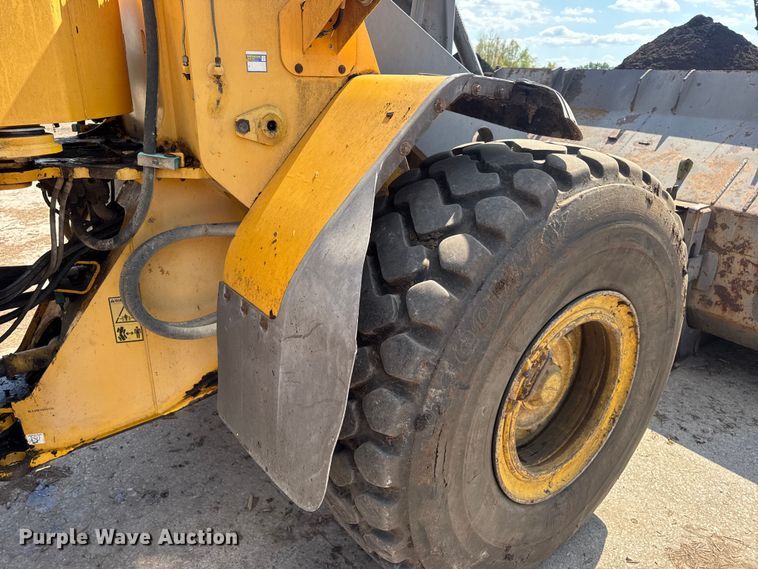 image for item DO2225 2004 Volvo L120E wheel loader