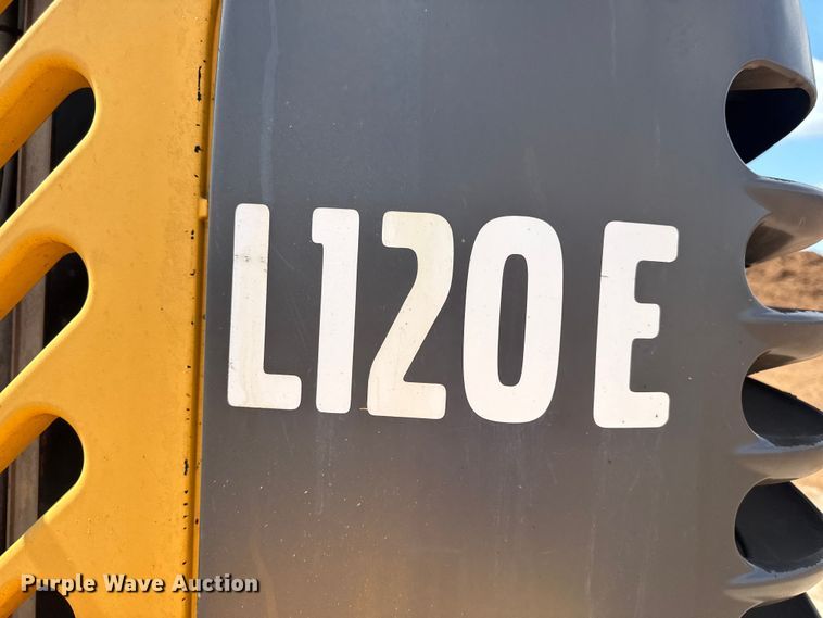 image for item DO2225 2004 Volvo L120E wheel loader