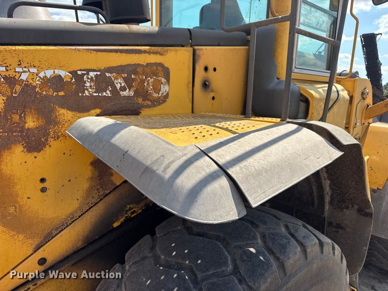 image for item DO2225 2004 Volvo L120E wheel loader