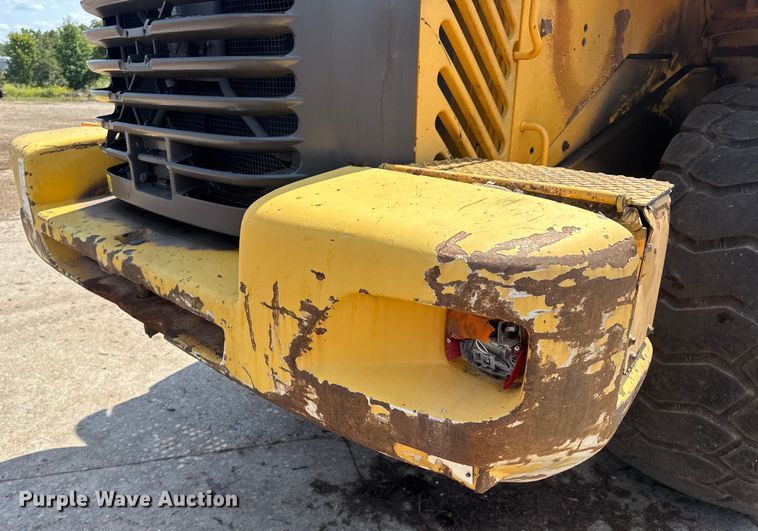 image for item DO2225 2004 Volvo L120E wheel loader