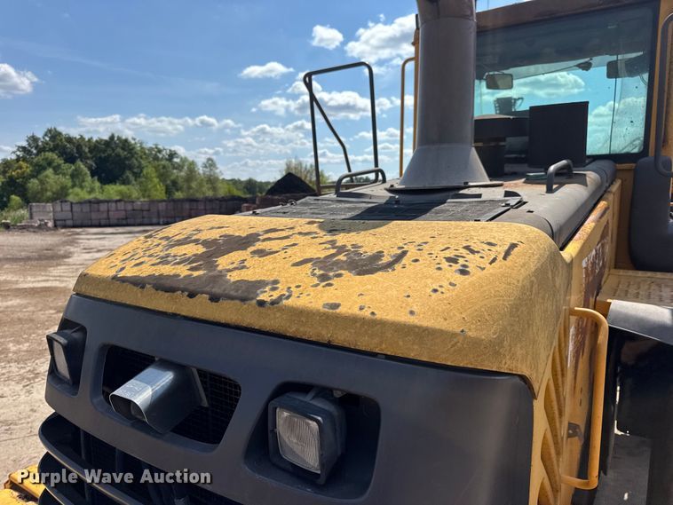 image for item DO2225 2004 Volvo L120E wheel loader