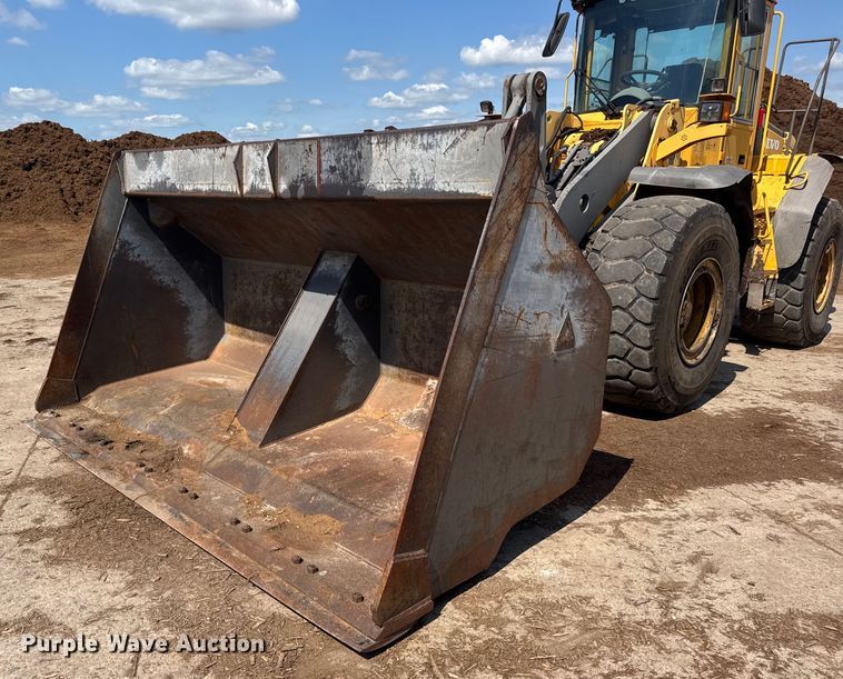 image for item DO2225 2004 Volvo L120E wheel loader