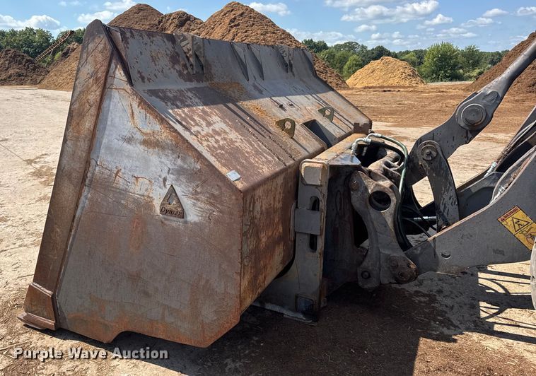 image for item DO2225 2004 Volvo L120E wheel loader