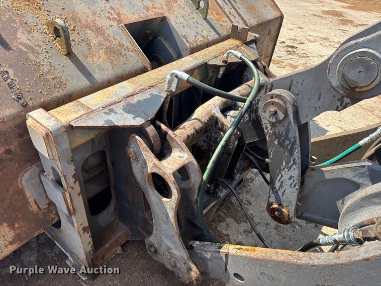 image for item DO2225 2004 Volvo L120E wheel loader