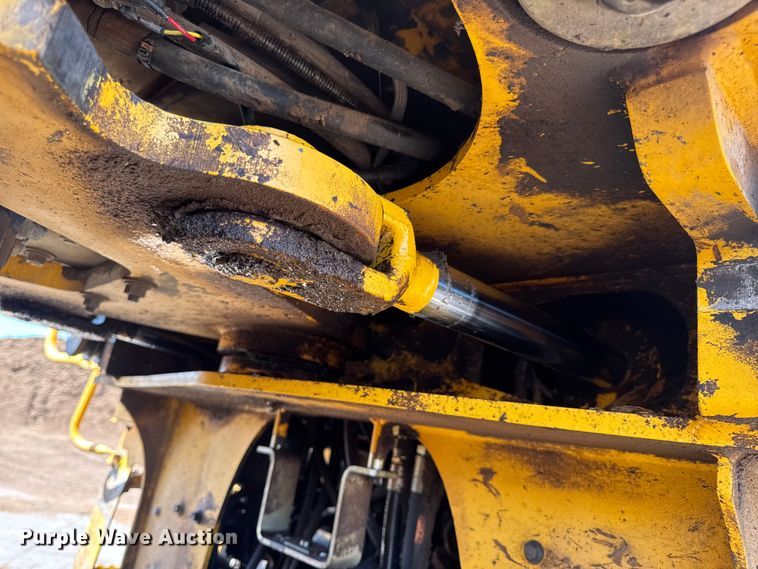 image for item DO2225 2004 Volvo L120E wheel loader