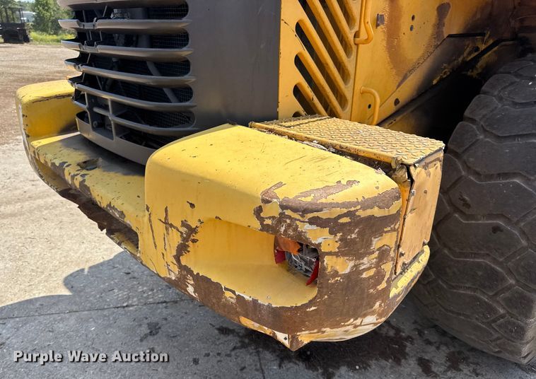 image for item DO2225 2004 Volvo L120E wheel loader