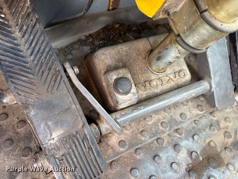 image for item DO2225 2004 Volvo L120E wheel loader