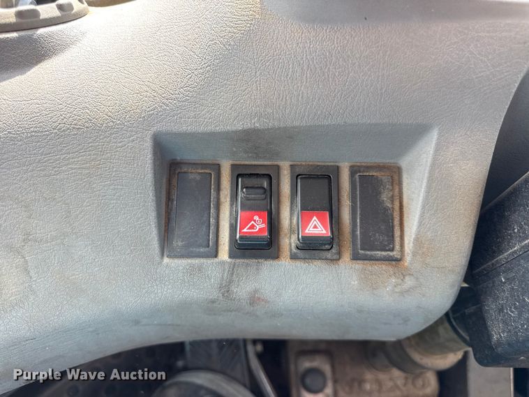 image for item DO2225 2004 Volvo L120E wheel loader