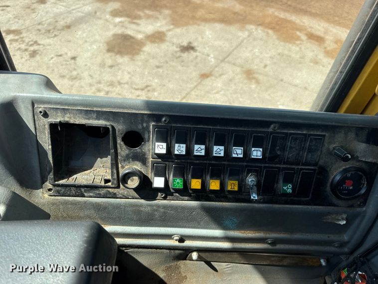 image for item DO2225 2004 Volvo L120E wheel loader