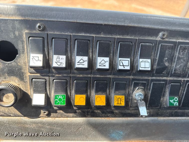 image for item DO2225 2004 Volvo L120E wheel loader