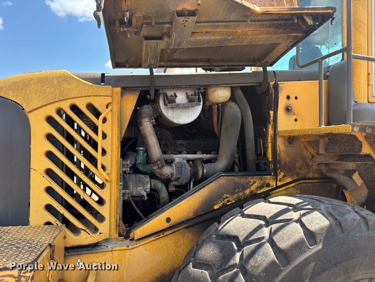 image for item DO2225 2004 Volvo L120E wheel loader