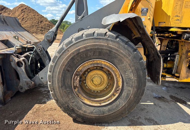image for item DO2225 2004 Volvo L120E wheel loader