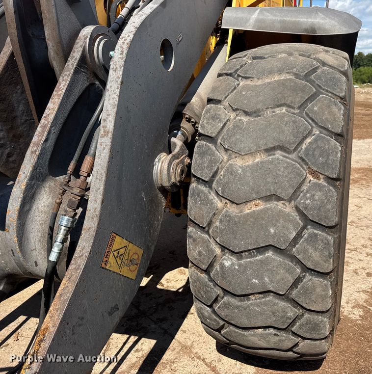 image for item DO2225 2004 Volvo L120E wheel loader