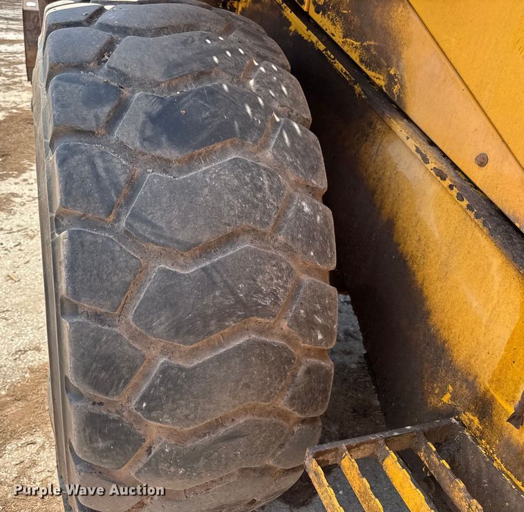 image for item DO2225 2004 Volvo L120E wheel loader