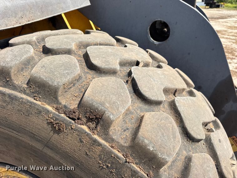 image for item DO2225 2004 Volvo L120E wheel loader