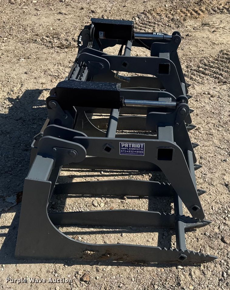 image for item DO2226 Patriot Implements skid steer grapple bucket
