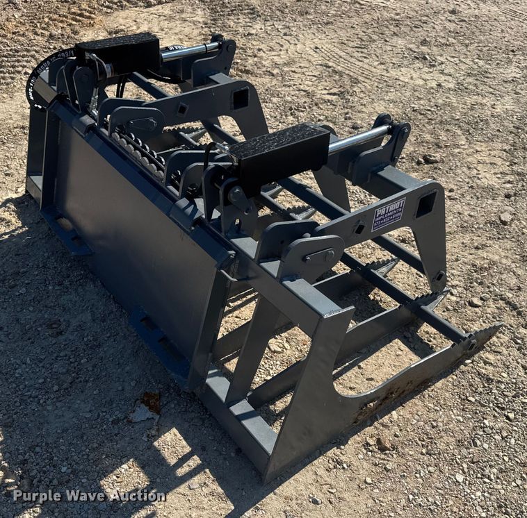 image for item DO2226 Patriot Implements skid steer grapple bucket