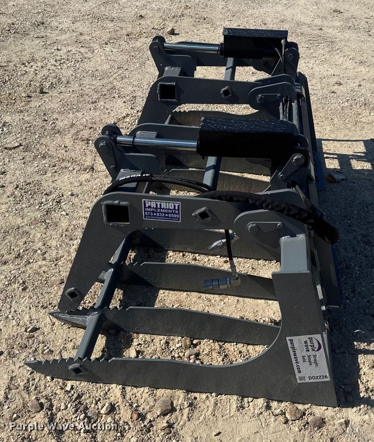image for item DO2226 Patriot Implements skid steer grapple bucket