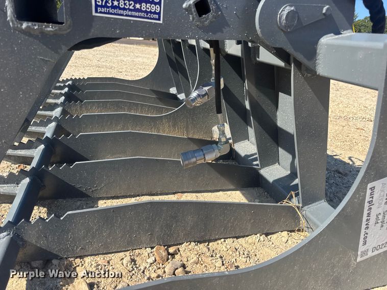 image for item DO2226 Patriot Implements skid steer grapple bucket