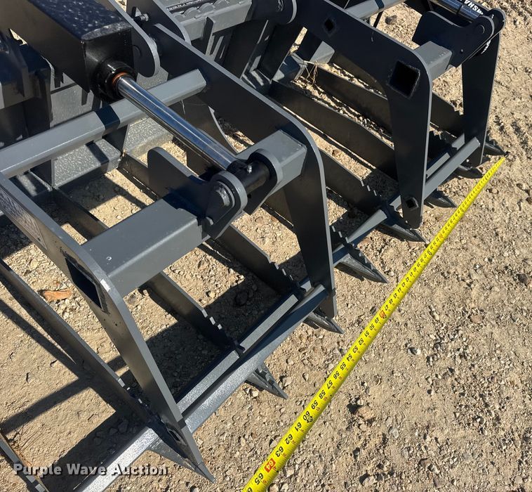 image for item DO2226 Patriot Implements skid steer grapple bucket