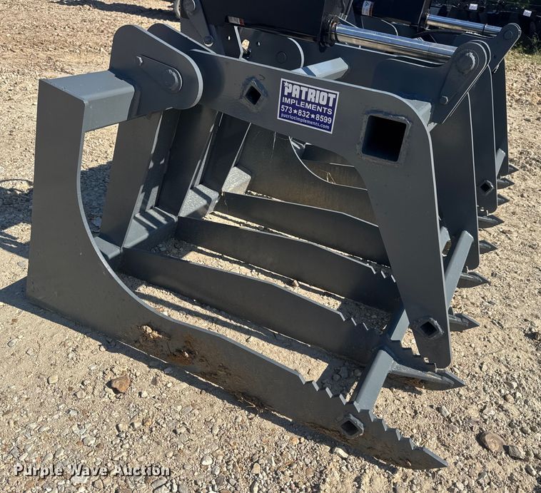 image for item DO2226 Patriot Implements skid steer grapple bucket