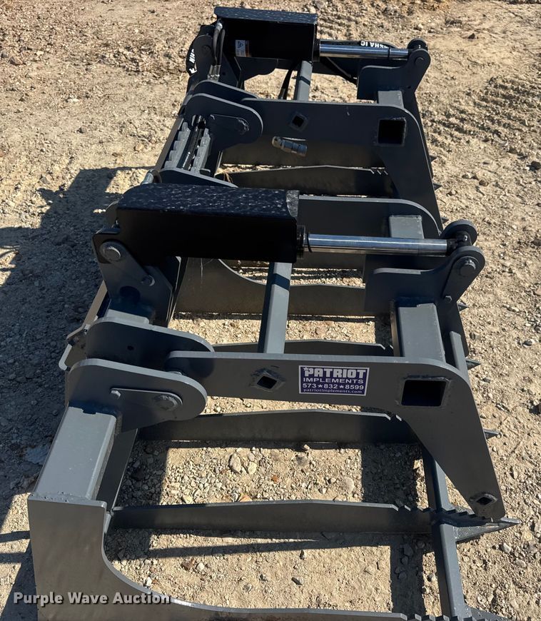 image for item DO2226 Patriot Implements skid steer grapple bucket