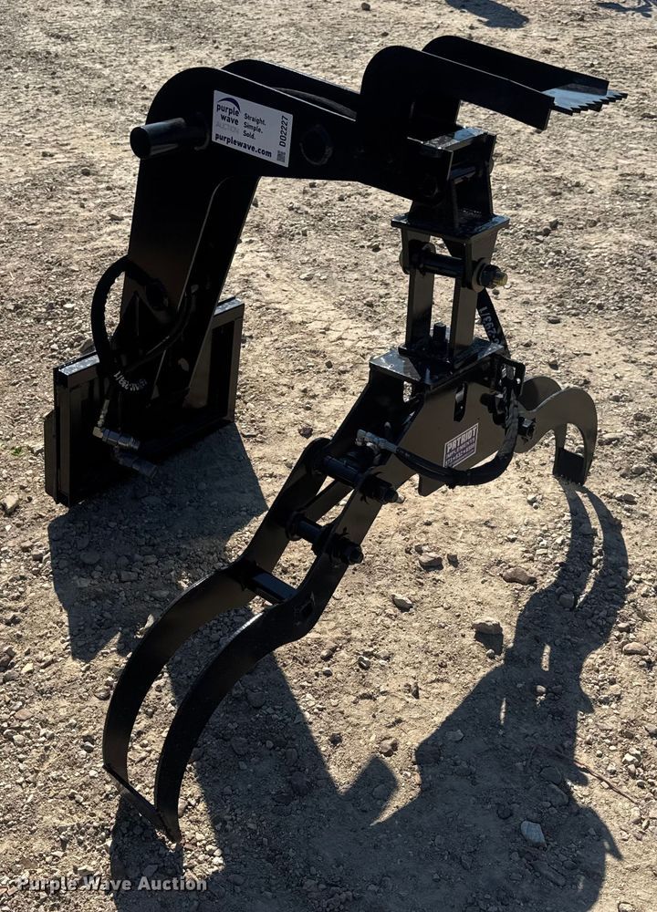 image for item DO2227 Patriot Implements compact utility loader log grapple