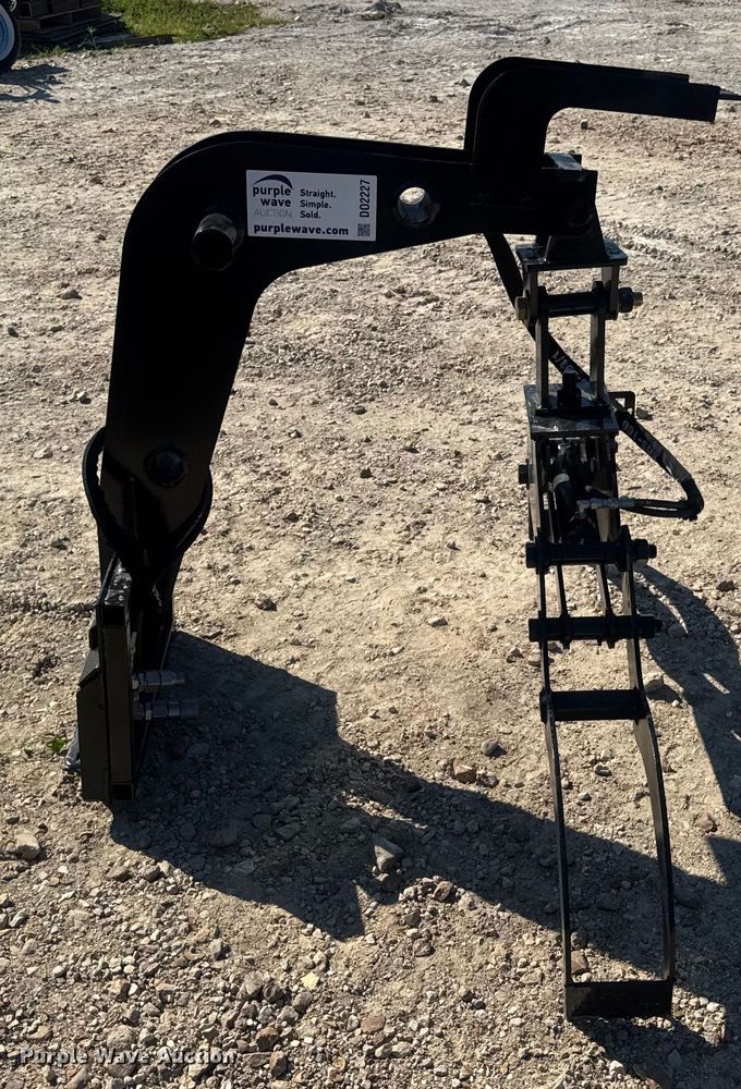 image for item DO2227 Patriot Implements compact utility loader log grapple