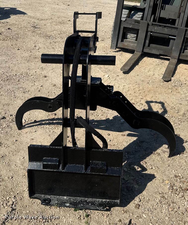 image for item DO2227 Patriot Implements compact utility loader log grapple