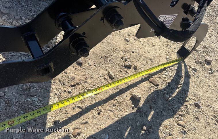 image for item DO2227 Patriot Implements compact utility loader log grapple