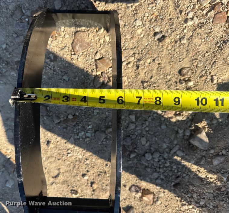 image for item DO2227 Patriot Implements compact utility loader log grapple