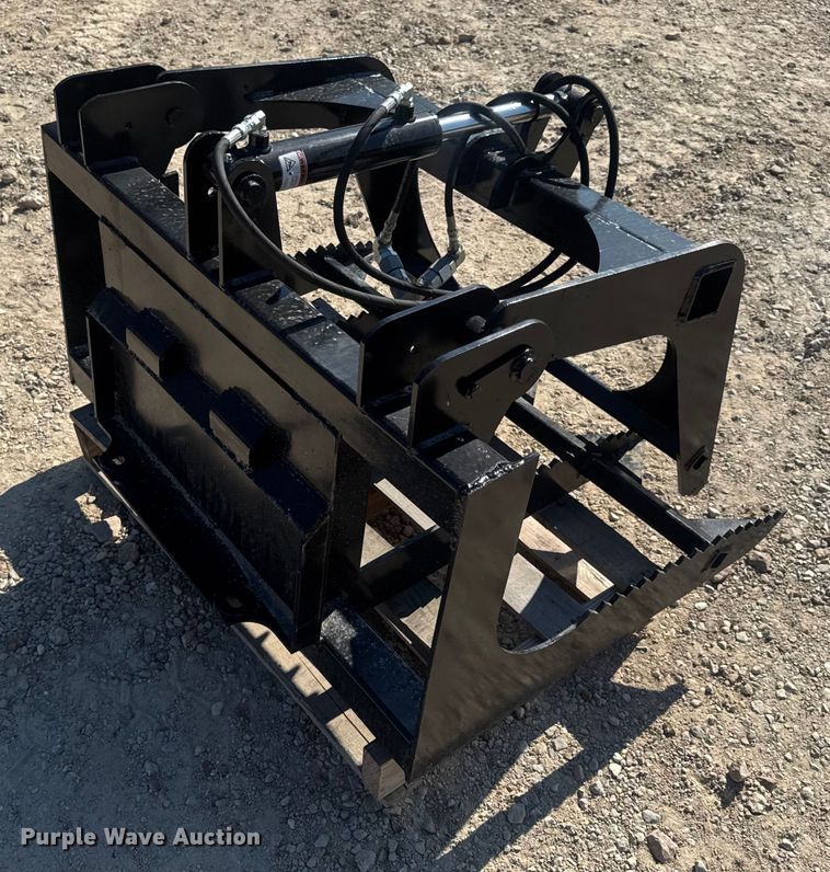 image for item DO2228 Patriot Implements compact utility loader grapple bucket