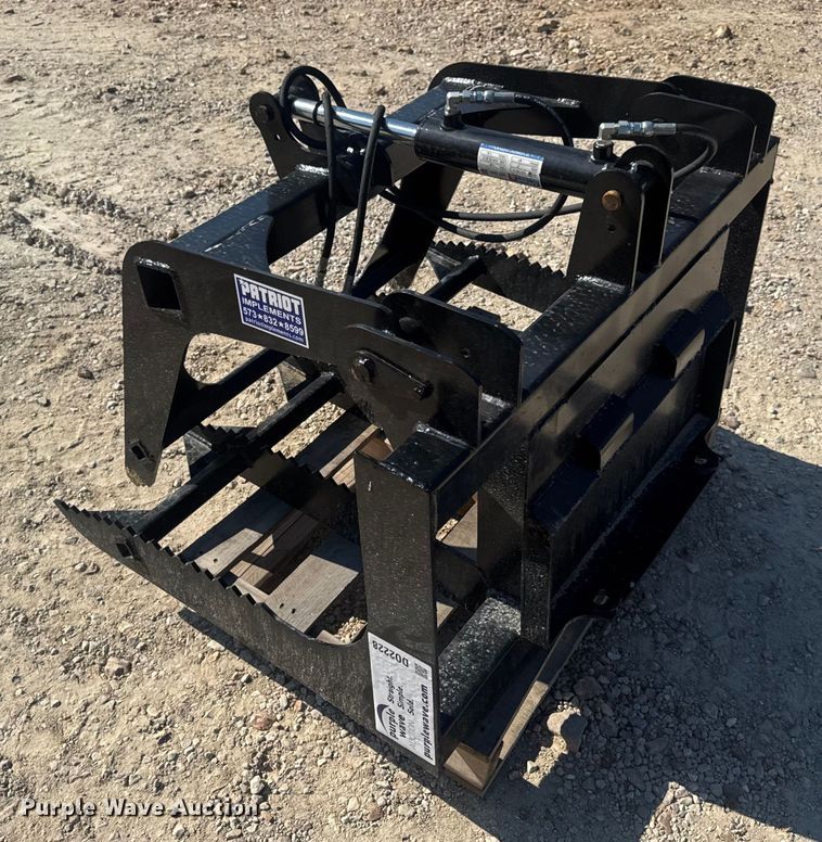 image for item DO2228 Patriot Implements compact utility loader grapple bucket