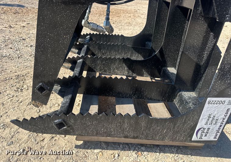 image for item DO2228 Patriot Implements compact utility loader grapple bucket