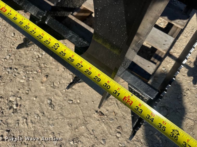 image for item DO2228 Patriot Implements compact utility loader grapple bucket