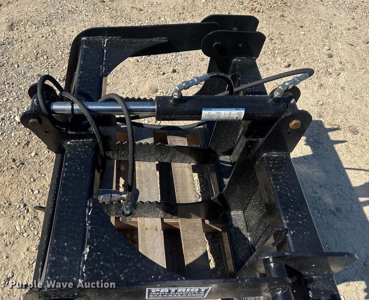 image for item DO2228 Patriot Implements compact utility loader grapple bucket