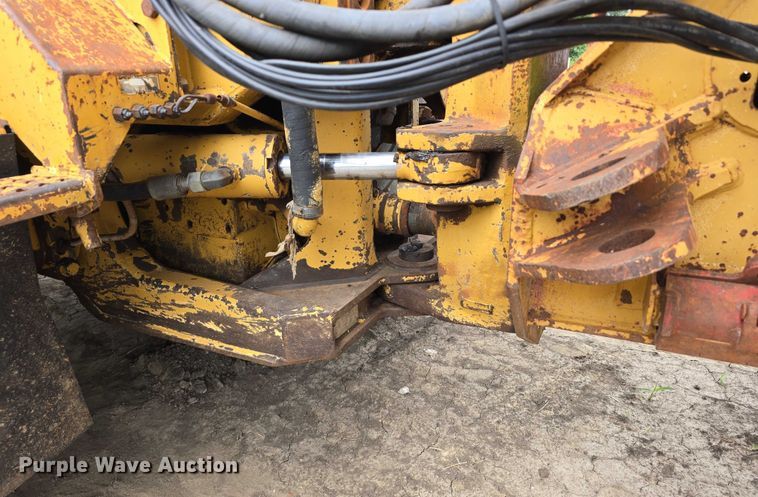 image for item DP8836 1993 Caterpillar D300D water wagon