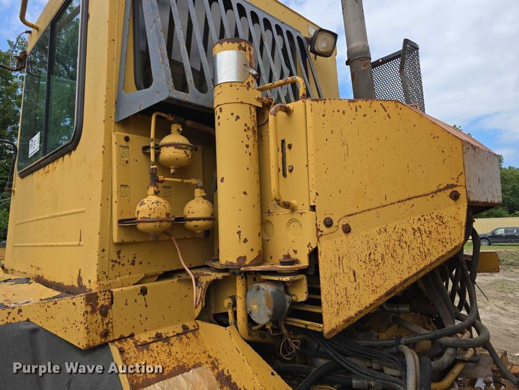 image for item DP8836 1993 Caterpillar D300D water wagon