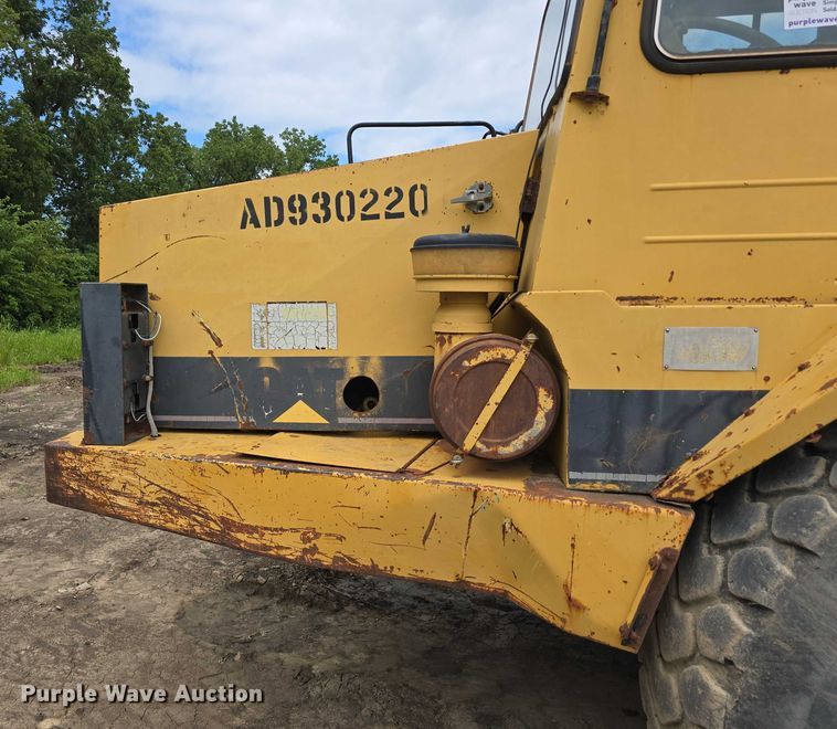 image for item DP8836 1993 Caterpillar D300D water wagon