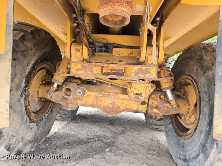 image for item DP8836 1993 Caterpillar D300D water wagon