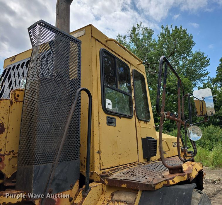 image for item DP8836 1993 Caterpillar D300D water wagon