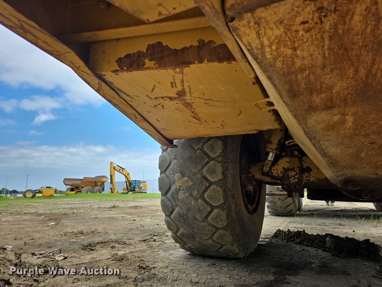 image for item DP8836 1993 Caterpillar D300D water wagon