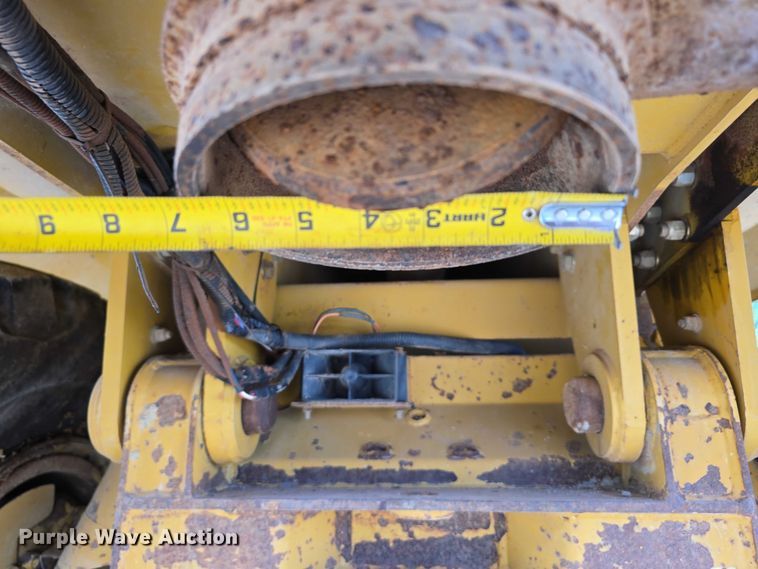 image for item DP8836 1993 Caterpillar D300D water wagon