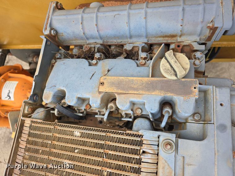 image for item DP8836 1993 Caterpillar D300D water wagon