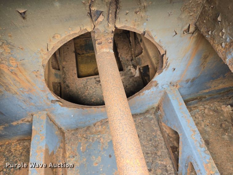 image for item DP8836 1993 Caterpillar D300D water wagon