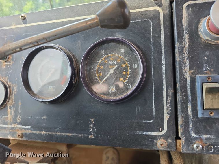 image for item DP8836 1993 Caterpillar D300D water wagon