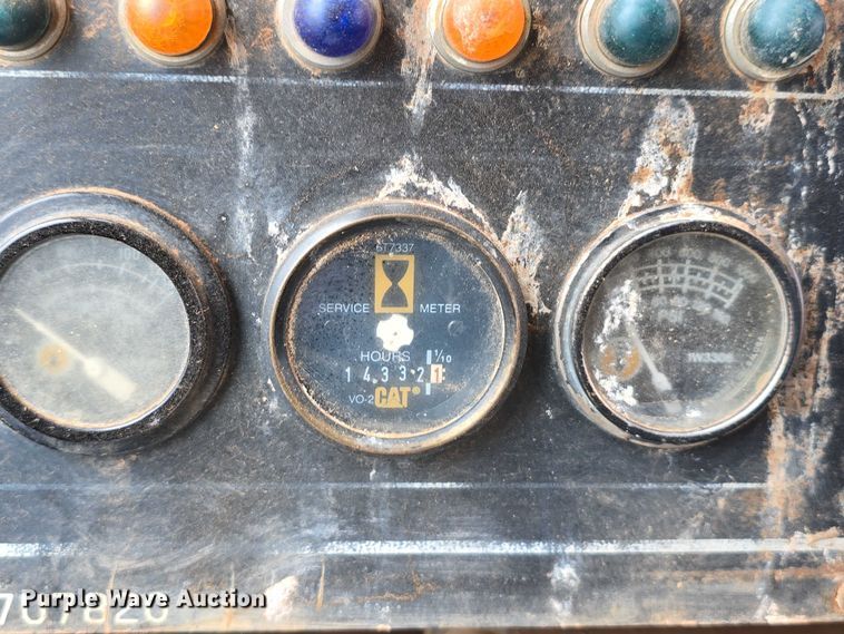 image for item DP8836 1993 Caterpillar D300D water wagon