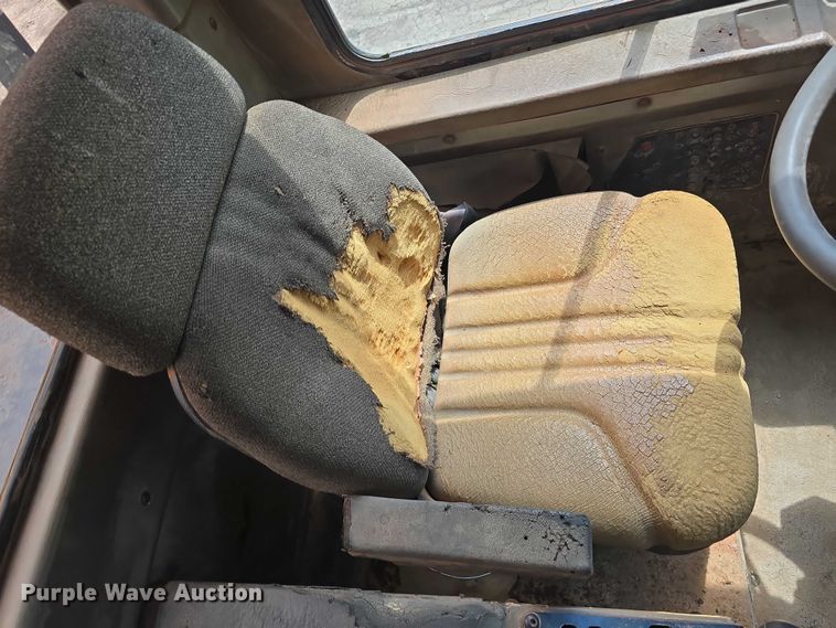 image for item DP8836 1993 Caterpillar D300D water wagon