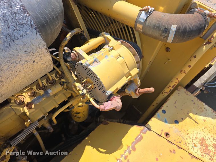 image for item DP8836 1993 Caterpillar D300D water wagon