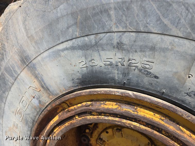 image for item DP8836 1993 Caterpillar D300D water wagon